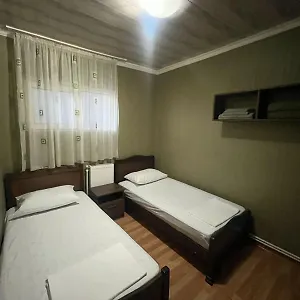 jeo-guest-house.alltbilisihotels.com/